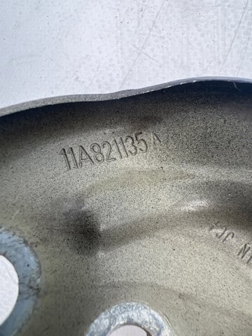 Кронштейн кріплення крила переднього лівого, передній 11A821135A VAG