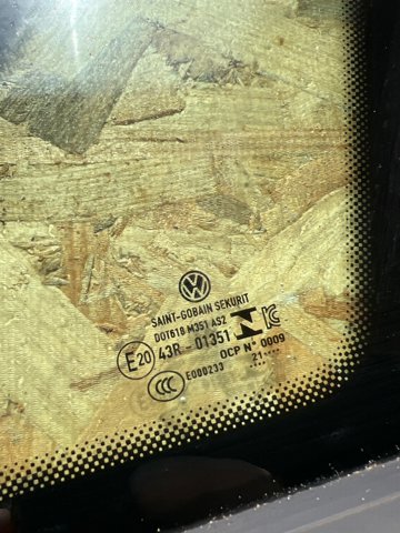 Стукло багажника, праве 11A845042ANVB VAG