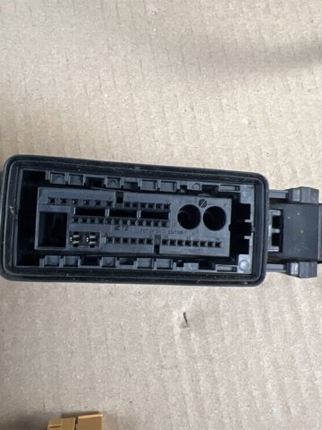 Джгут проводів передньої двері 11A970401 VAG