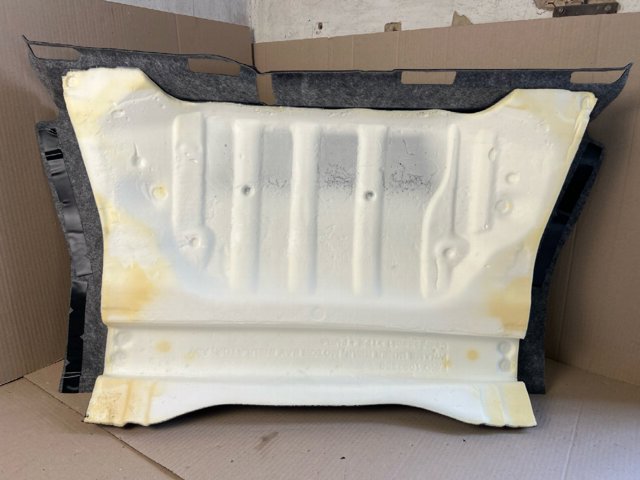 Килимок багажного відсіку 147970200A TESLA
