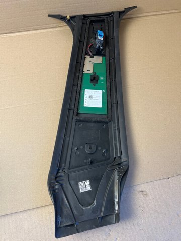Обшивка стійки кузова внутрішня, середня права 150688600G TESLA