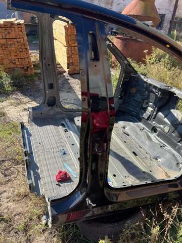 Отвір передніх правих дверей 1549229S0A TESLA