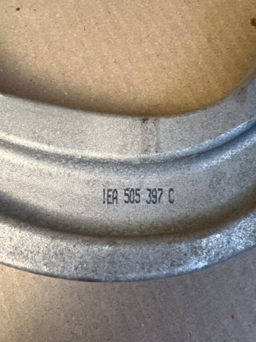 Балансир задній верхній, лівий/правий 1EA505397C VAG