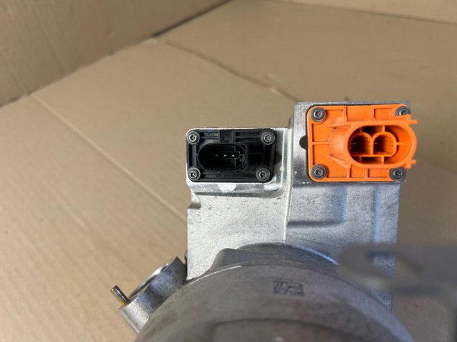 Компресор системи кондиціювання 1EA820807C VAG