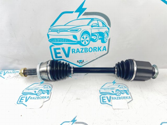 Піввісь передня, права 49501D7030 MARKET (OEM)