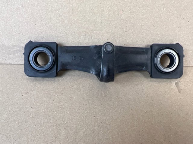 Петля замка кришки багажника 8V0827507G VAG