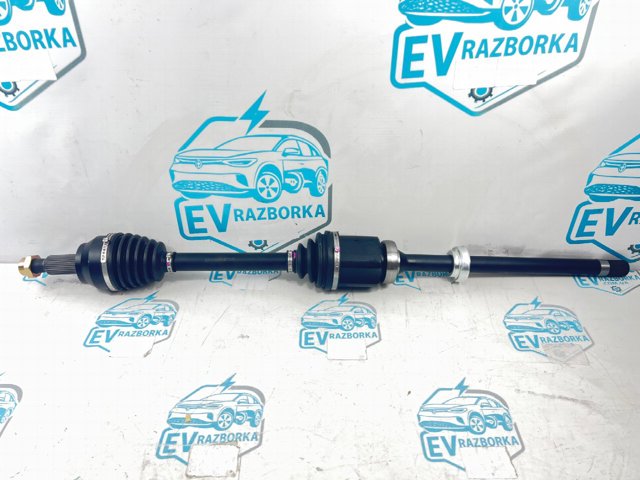 Привід правий LR024755 MARKET (OEM)