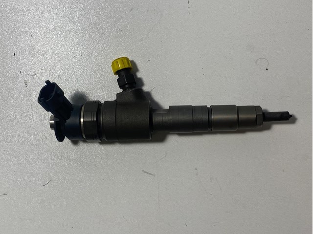 Форсунка паливна 0445110566 BOSCH