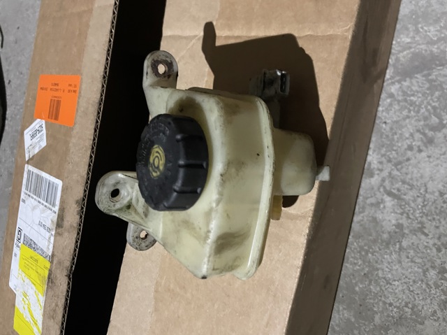 Бачок ГГЦ SJY000010 LAND ROVER