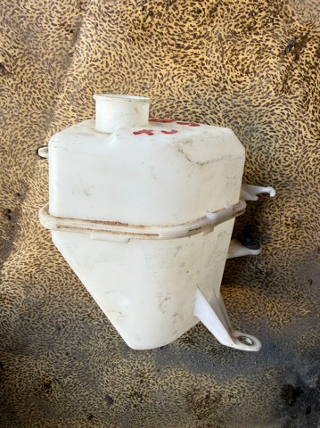 Бачок для води 16470F0011 TOYOTA