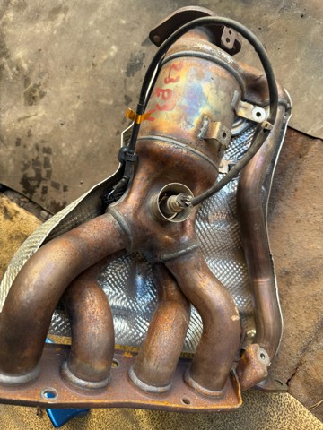 Колектор випускний 17141F0010 TOYOTA