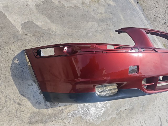 Бампер передній 09154851 VOLVO