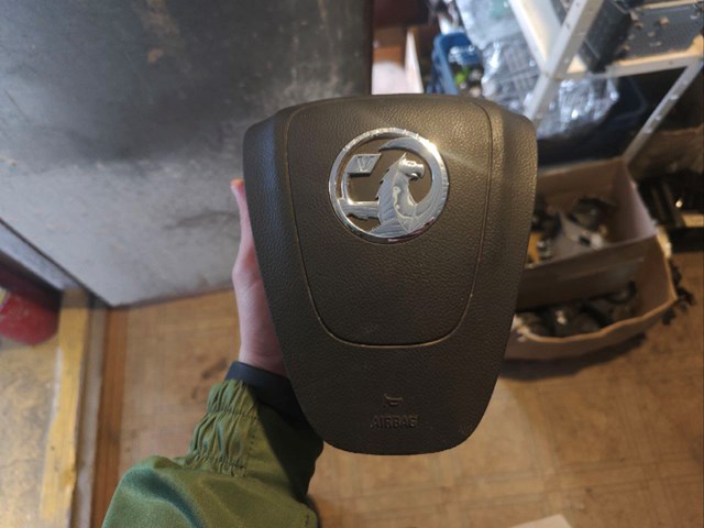 Подушка в кермі 13275647 OPEL