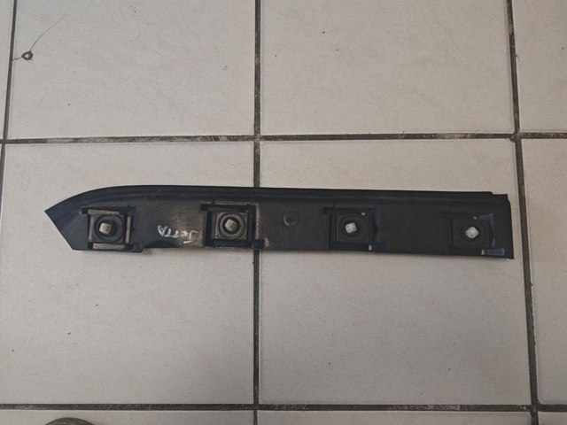 Направляюча заднього бампера, права 1K5807394 VAG