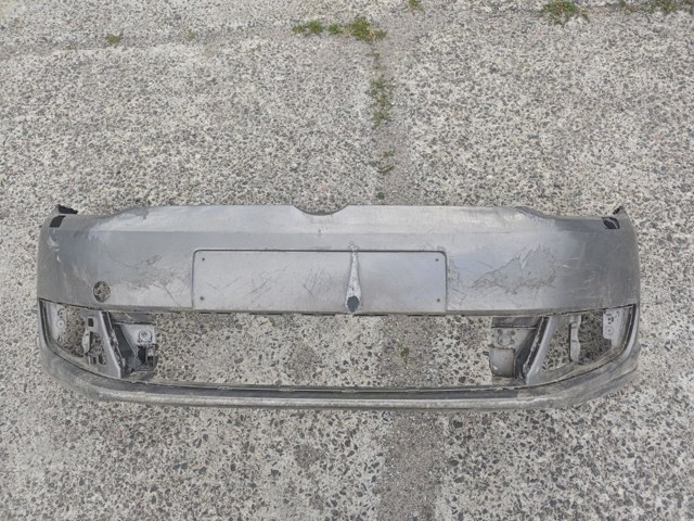 Бампер на авто 1T0807221M VAG