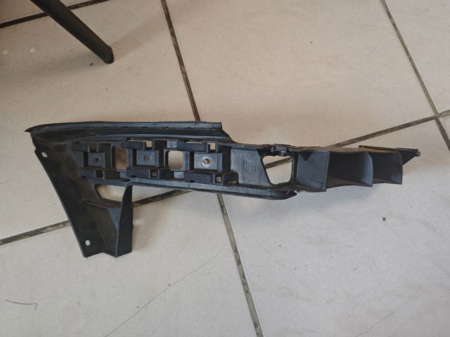 Направляюча заднього бампера, ліва 1T0807375C VAG