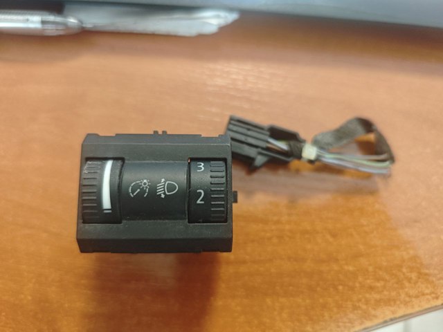 Кнопка коректора фар 1Z0941333 VAG