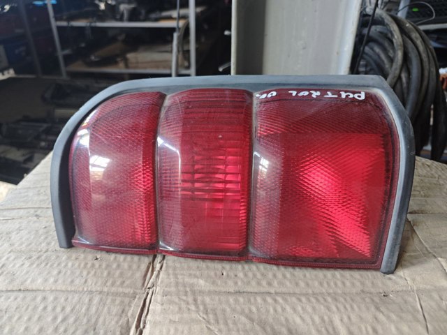 Ліхтар задній правий 26550NB125 NISSAN