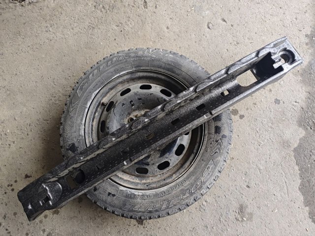 Абсорбер бампера переднього 2GM807248A VAG