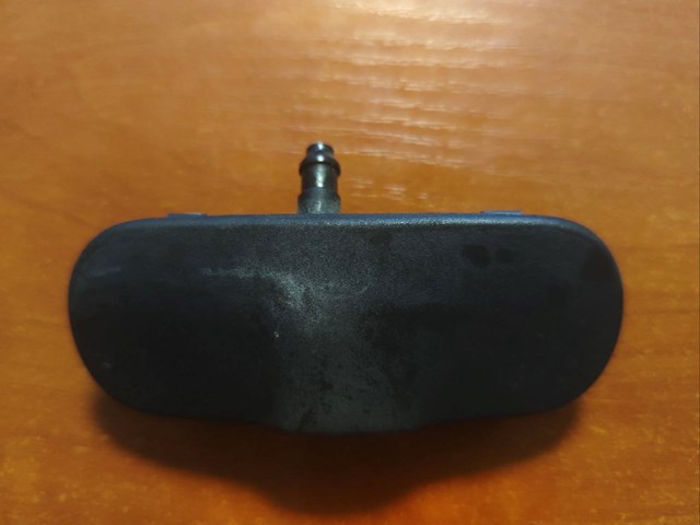 Форсунка омивача скла лобового, права 2H0955988A VAG