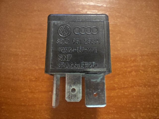 Реле поворотників 3D0951253A VAG