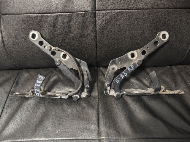Завіс капота, правий 41613452844 BMW