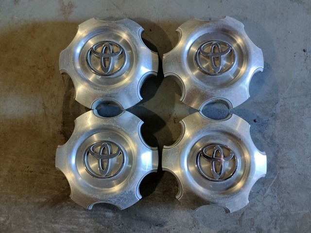 Автомобільні ковпаки 4260B60070 TOYOTA