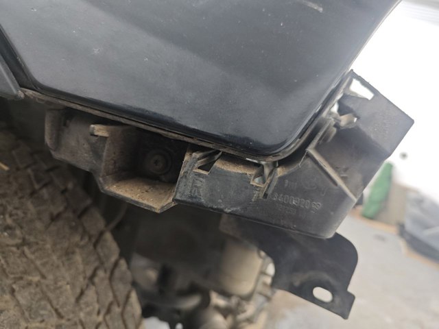 Кронштейн бампера переднього, зовнішній правий 51113400920 BMW
