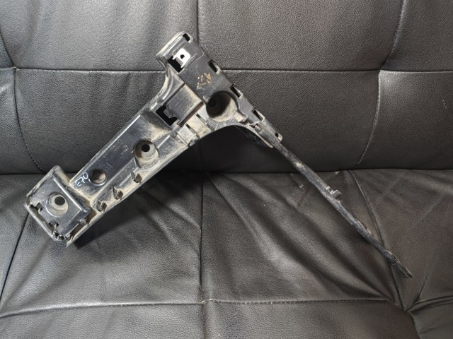 Кронштейн бампера заднього, правий 51127158442 BMW