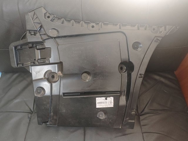 Кронштейн бампера заднього, правий 51127387300 BMW