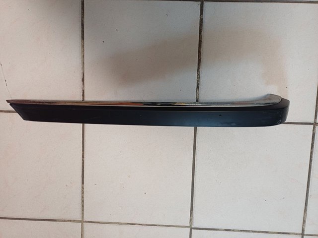 Молдинг бампера заднього, лівий 51128125411 BMW