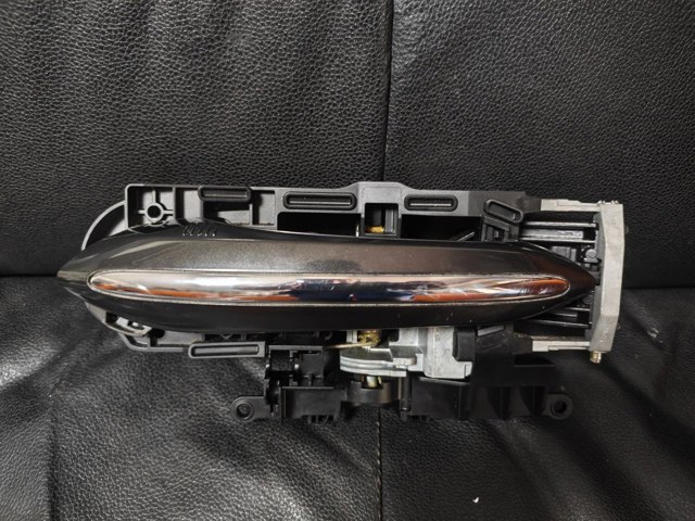 Дверна ручка права пасажирська 51217231934 BMW