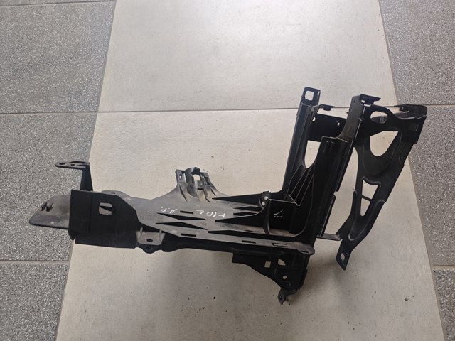 Кріплення фари передньої, лівої 51647200793 BMW