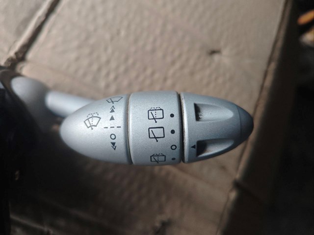 Перемикач підрульовий, правий 61311489484 BMW