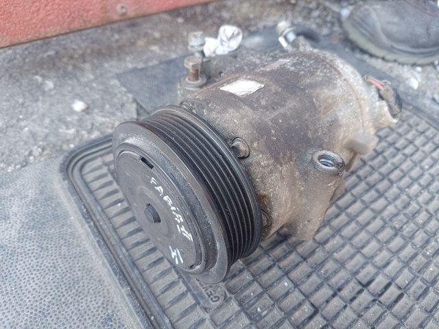 Компресор кондиціонера 6Q0820808D VAG