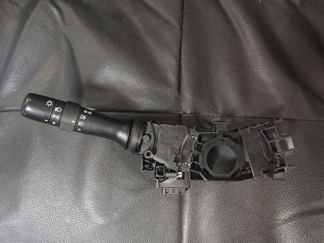Перемикач підрульовий, лівий 8414060250 TOYOTA