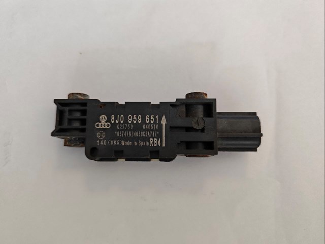 Датчик Ейрбег передній 8J0959651 VAG