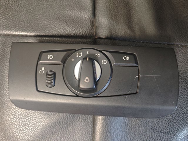 Перемикач світла фар, на "торпеді" 9134726 BMW