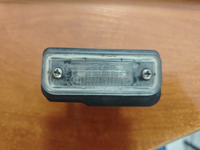 Ліхтар підсвічування заднього номерного знака A2038200256 MERCEDES