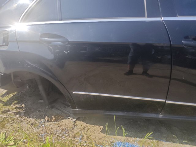Двері пасажирські задні праві A2127300205 MERCEDES