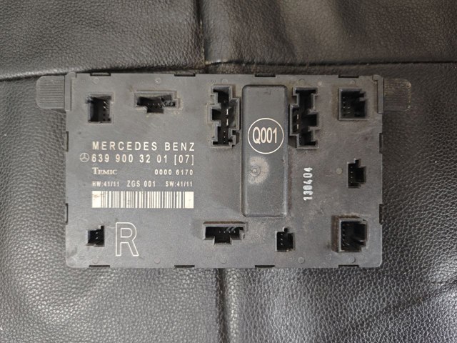 Блок комфорту передніх дверей A6399003201 MERCEDES