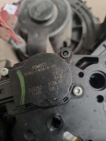 Привід системи автоматичного управління обігрівачем AV6N19E616BA FORD