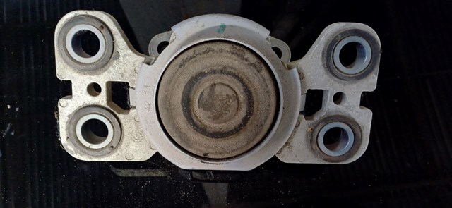 Опора коробки передач BJ327M121AC LAND ROVER