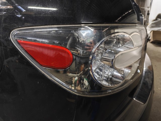 Задня ліва фара E22151160B MAZDA