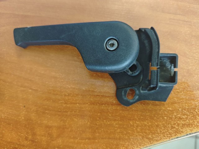 Ручка відкривання капота LR002367 LAND ROVER