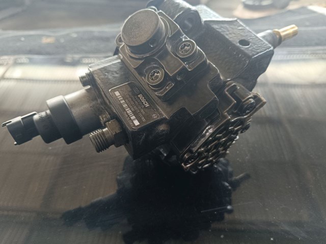 Система харчування двигуна LR030432 LAND ROVER