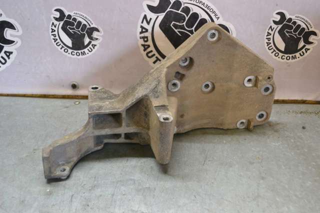 Кронштейн компресора кондиціонера 11910EB300 NISSAN