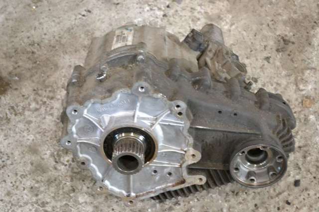 Коробка роздавальна в зборі 1642800900 MERCEDES