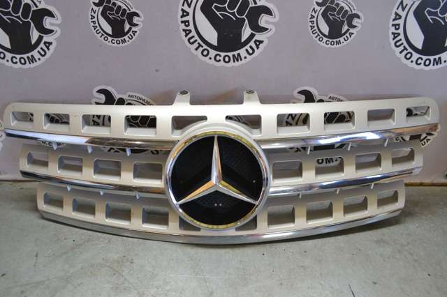 Решітка 1648801985 MERCEDES