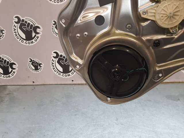 Динамік задній 2048202902 MERCEDES